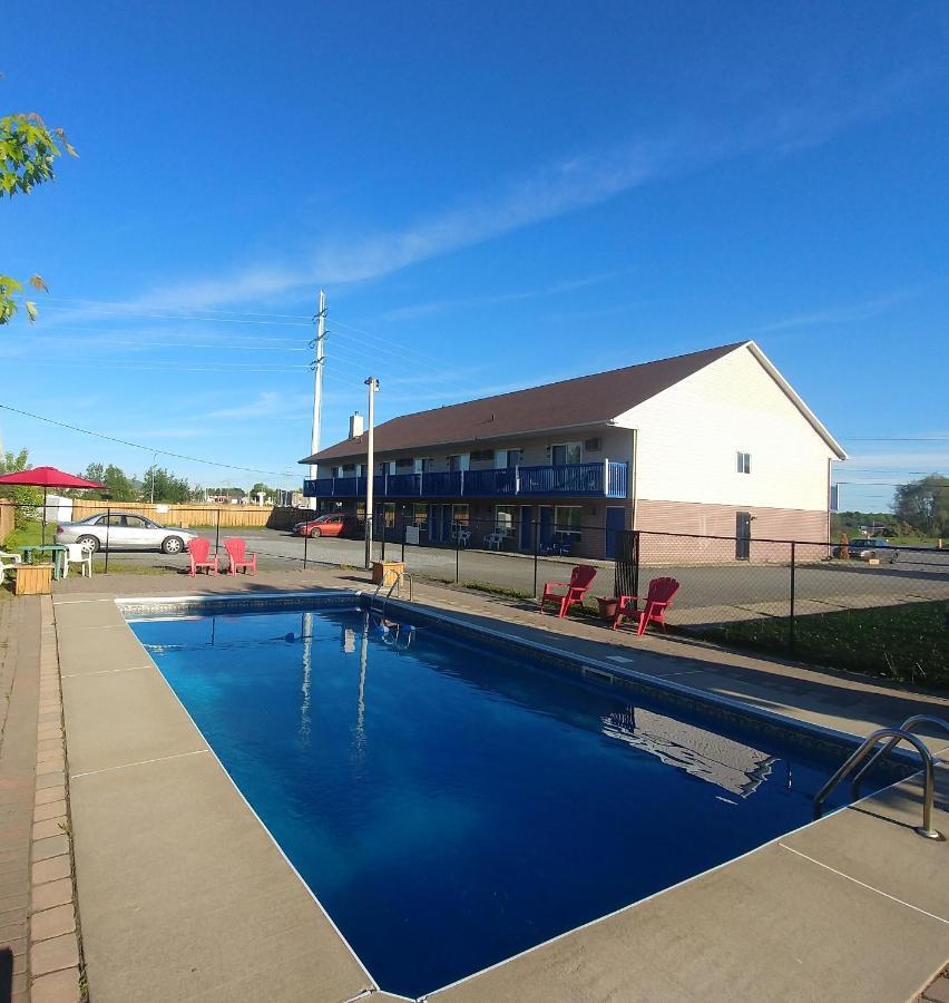 Hotel Motel Granby Exterior photo